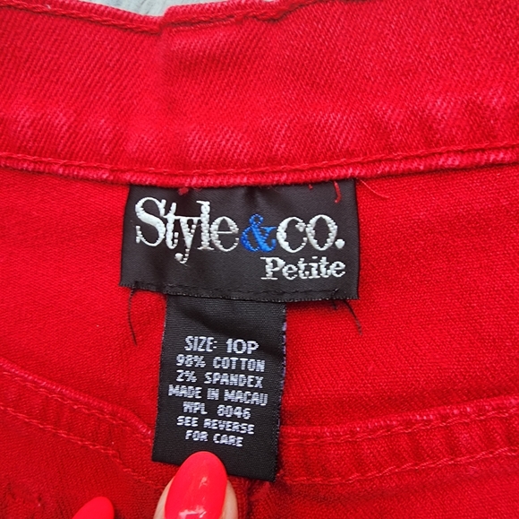 10p Red denim capris - Picture 3 of 10